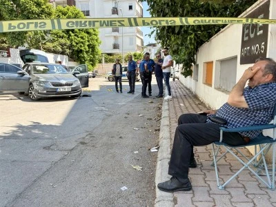 Antalya'daki ailesini ziyarete geldi, 13 el ateş eden saldırgan tarafından &ouml;ld&uuml;r&uuml;ld&uuml;