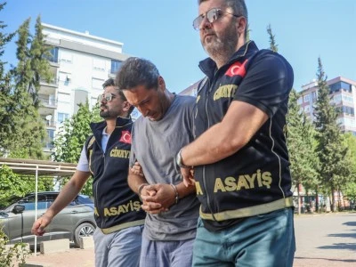 Antalya Havalimanı'nda sevgilisini &ouml;ld&uuml;ren emekli polis adliyede