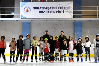 Antalya&rsquo;nın yaz aylarında serinleten adresi: Dağyakası Buz Pisti