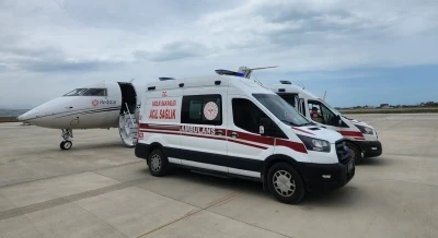 Aort koarktasyon hastası bebek u&ccedil;ak ambulansla İstanbul&rsquo;a sevk edildi

