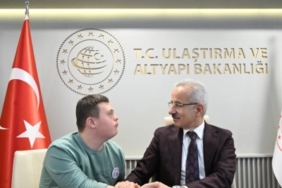 AR-GE'ye 100 Milyon Lira Destek, 7,8 Milyon Engelli Yolcuya &Uuml;cretsiz Ulaşım