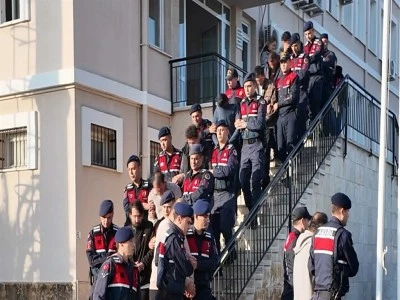 Aralarında Bursa'nın da olduğu sahte borsa uygulaması dolandırıcılığı
