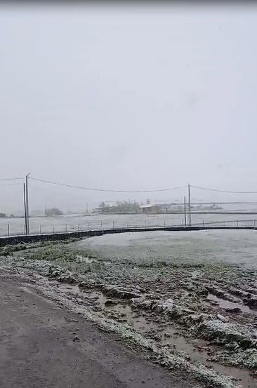 Ardahan&rsquo;da mayıs ayında kar s&uuml;rprizi
