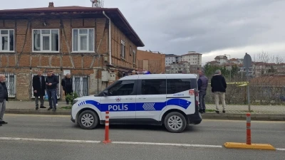 Arkadaşını av t&uuml;feğiyle vurarak &ouml;ld&uuml;rd&uuml;