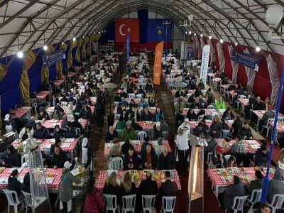 Arnavutk&ouml;y Belediyesi&rsquo;nden Kosova&rsquo;da bin 500 kişilik iftar sofrası