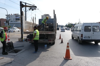 ASAT Kepez&rsquo;de Yağmursuyu Hatlarını Temizliyor