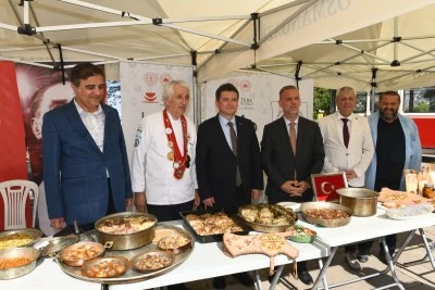 Asırlık tariflerle Bursa&rsquo;nın lezzetleri Osmangazi&rsquo;de tanıtıldı