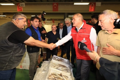 Aslan, Balık&ccedil;ı Esnafı ile &ldquo;Vira Bismillah&rdquo; Dedi