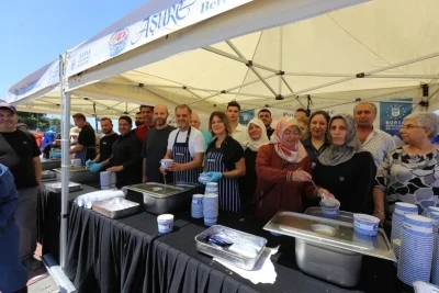 Aşure bereketi Mudanya'yı sardı