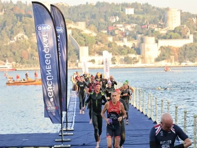 Asya ve Avrupa Triatlon Şampiyonası İstanbul&rsquo;da yapıldı