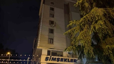 Ataşehir&rsquo;de 5. kattan d&uuml;şen gen&ccedil; ağır yaralandı
