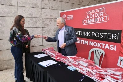 Atat&uuml;rk posterleri Nil&uuml;fer&rsquo;in her yerinde       