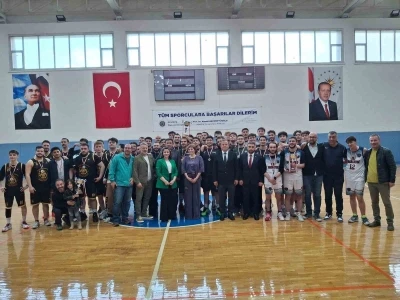 Atat&uuml;rk &Uuml;niversitesi, spor alanındaki başarılarıyla g&ouml;z dolduruyor
