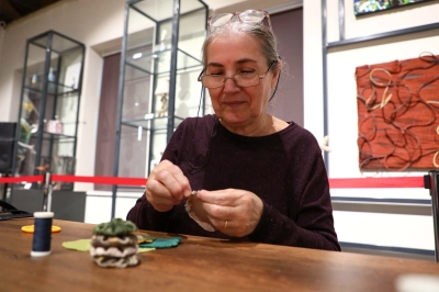 Atık Kumaşlar Kadınların Emeğiyle Yılbaşı Neşesine D&ouml;n&uuml;şt&uuml;