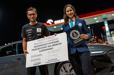 Audi A6 Sportback e-tron ile Guinness D&uuml;nya Rekoru