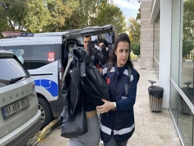 AVM'den yiyecek &ccedil;aldı