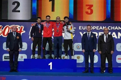 Avrupa B&uuml;y&uuml;kler Karate Şampiyonası&rsquo;nda millilerden 2 altın, 1 bronz madalya
