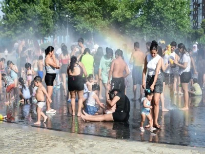 Avrupa'da sıcak hava dalgası etkisini s&uuml;rd&uuml;r&uuml;yor