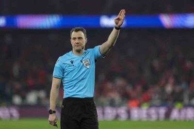 Avrupa&rsquo;nın dev finallerini y&ouml;netecek hakemler a&ccedil;ıklandı
