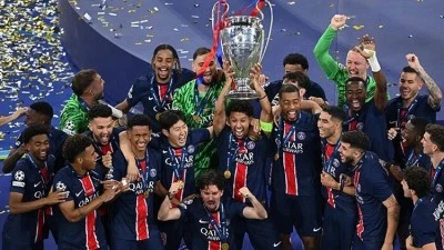 Avrupa şampiyonu PSG, yılın takımı se&ccedil;ildi