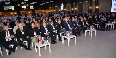 Avrupa T&uuml;rk Medya Zirvesi'nin 4'&uuml;nc&uuml;s&uuml;   Gelsenkirchen&rsquo;de ger&ccedil;ekleşti