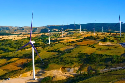 Aydem Yenilenebilir Enerji Uşak RES Yatırımıyla G&uuml;c&uuml;n&uuml; Artırdı
