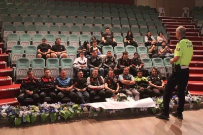 Aydın&rsquo;da trafik ekiplerinden gen&ccedil; s&uuml;r&uuml;c&uuml;lere ders
