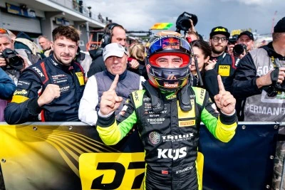 Ayhancan G&uuml;ven&rsquo;den tarihi şampiyonluk