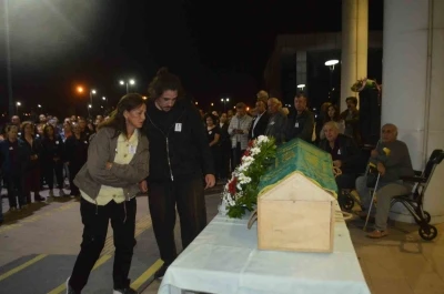 Ayvalık&rsquo;ta deniz kazasında hayatını kaybeden Dr. Bing&uuml;ll&uuml;&rsquo;ye h&uuml;z&uuml;nl&uuml; veda