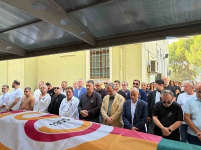 Aziz &Uuml;stel İzmir&rsquo;de son yolculuğuna uğurlandı