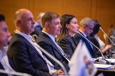 B40 Zirvesi&rsquo;nde G&uuml;ndem Dijital G&ouml;&ccedil;ebeler