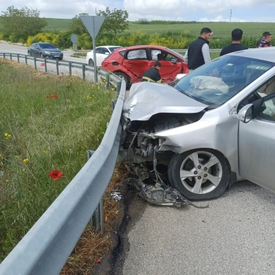 Babaeski&rsquo;de trafik kazası: 3 yaralı
