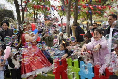 Babalar ve &Ccedil;ocuklar Ma&ccedil;ka&rsquo;da Buluşuyor