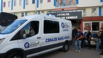 Babasının kabrini ziyaret etti hayatını kaybetti 