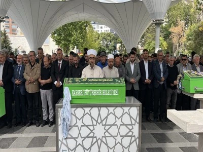 Babasının kucağındayken &uuml;zerine kaya par&ccedil;ası d&uuml;şen Kaan, toprağa verildi