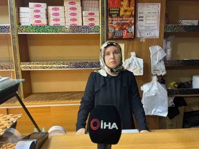 Bağcılar&rsquo;da kadın fırıncı, &ccedil;ocuklarının g&ouml;z&uuml; &ouml;n&uuml;nde darbedildi