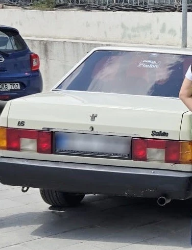 Bah&ccedil;elievler&rsquo;de kadın s&uuml;r&uuml;c&uuml;n&uuml;n &ouml;n&uuml;n&uuml; kesen ş&uuml;pheli 