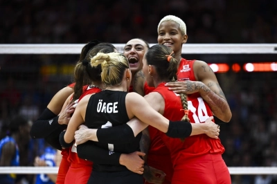 Bakan Bak&rsquo;tan Filenin Sultanları İ&ccedil;in Tebrik Mesajı