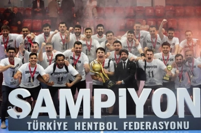 Bakan Bak&rsquo;tan Hentbol T&uuml;rkiye Kupası Şampiyonlarına Tebrik Mesajı