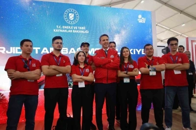 Bakan Bayraktar: "İlk reakt&ouml;rde &ouml;n&uuml;m&uuml;zdeki birka&ccedil; ay i&ccedil;erisinde ilk elektriği &uuml;retmeyi hedefliyoruz"