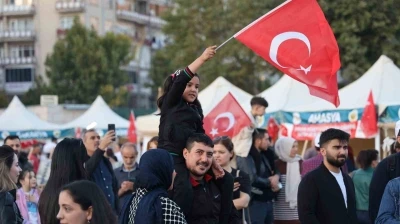 Bakan Bolat&rsquo;tan esnafa m&uuml;jde: 100 milyon lira kredi pazartesi g&ouml;nderilecek