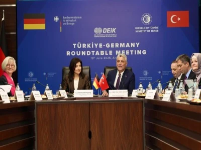 Bakan Bolat: T&uuml;rkiye-Almanya ticaretini 50 milyar doların &uuml;zerine &ccedil;ıkaracağız