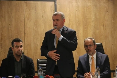 Bakan &Ccedil;ift&ccedil;i: Alihan Kuriş su&ccedil; şebekesinin &uuml;st y&ouml;netimine operasyon yapıldı 