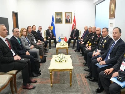 Bakan &Ccedil;ift&ccedil;i, Kosova Cumhuriyeti İ&ccedil;işleri Bakanı Sve&ccedil;la ile g&ouml;r&uuml;şt&uuml;