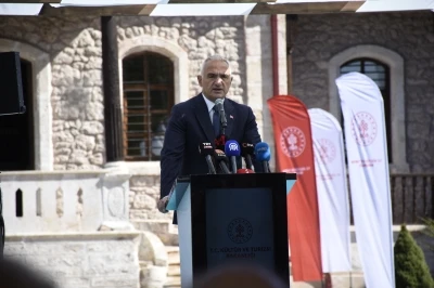 Bakan Ersoy: Halk k&uuml;t&uuml;phanelerimizi &ccedil;ok işlevli merkezler haline getiriyoruz