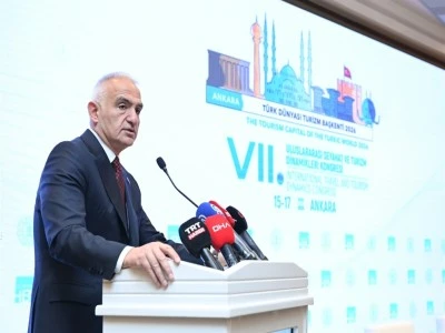 Bakan Ersoy: T&uuml;rk d&uuml;nyası &uuml;lkeleriyle omuz omuza &ccedil;alışmaya devam edeceğiz