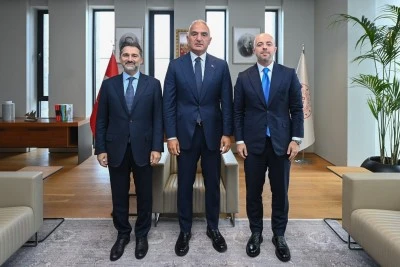 Bakan Ersoy ve THY y&ouml;netiminden turizm zirvesi
