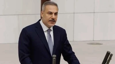 Bakan Fidan'dan YPG a&ccedil;ıklaması: Suriye y&ouml;netiminin emrine girmek zorundadır