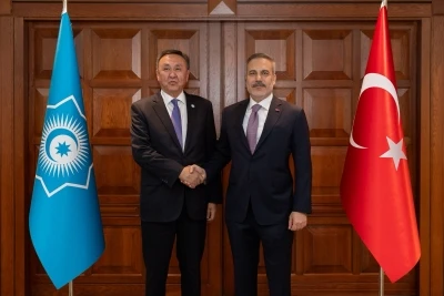 Bakan Fidan, TDT Genel Sekreteri &Ouml;m&uuml;raliyev'i kabul etti