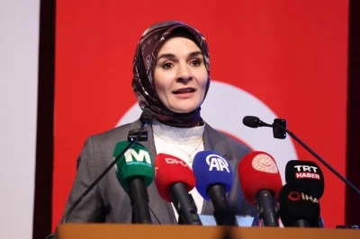 Bakan G&ouml;ktaş: İnsan, d&uuml;nyayı &ouml;nce aile i&ccedil;inde tanır